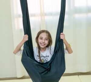 יוגה אווירית ילדות